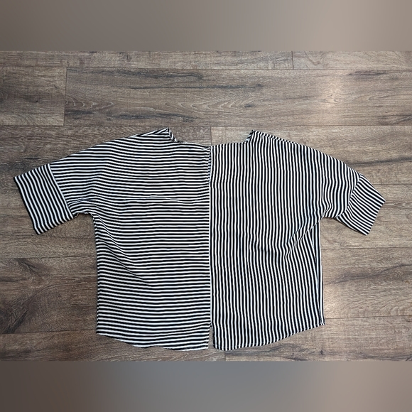 Express Large Black and White Striped Oversized Blouse Loose Fit Top Shirt - Picture 2 of 6